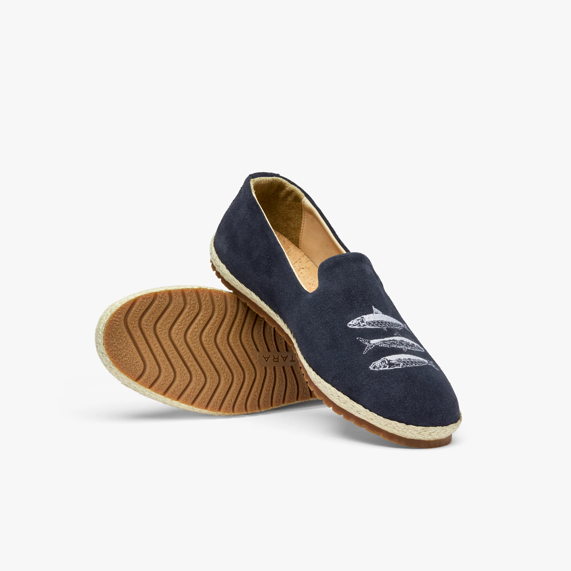 Fish Smoking Slipper - Image 3